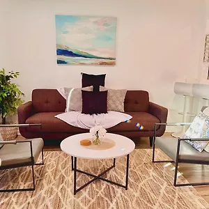  Holiday home Modern Near Uptown Clt, Airport And